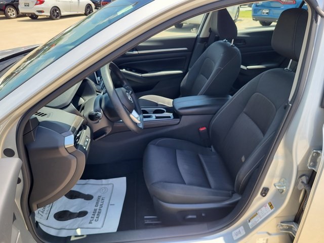 2023 Nissan Altima 2.5 SV photo 11