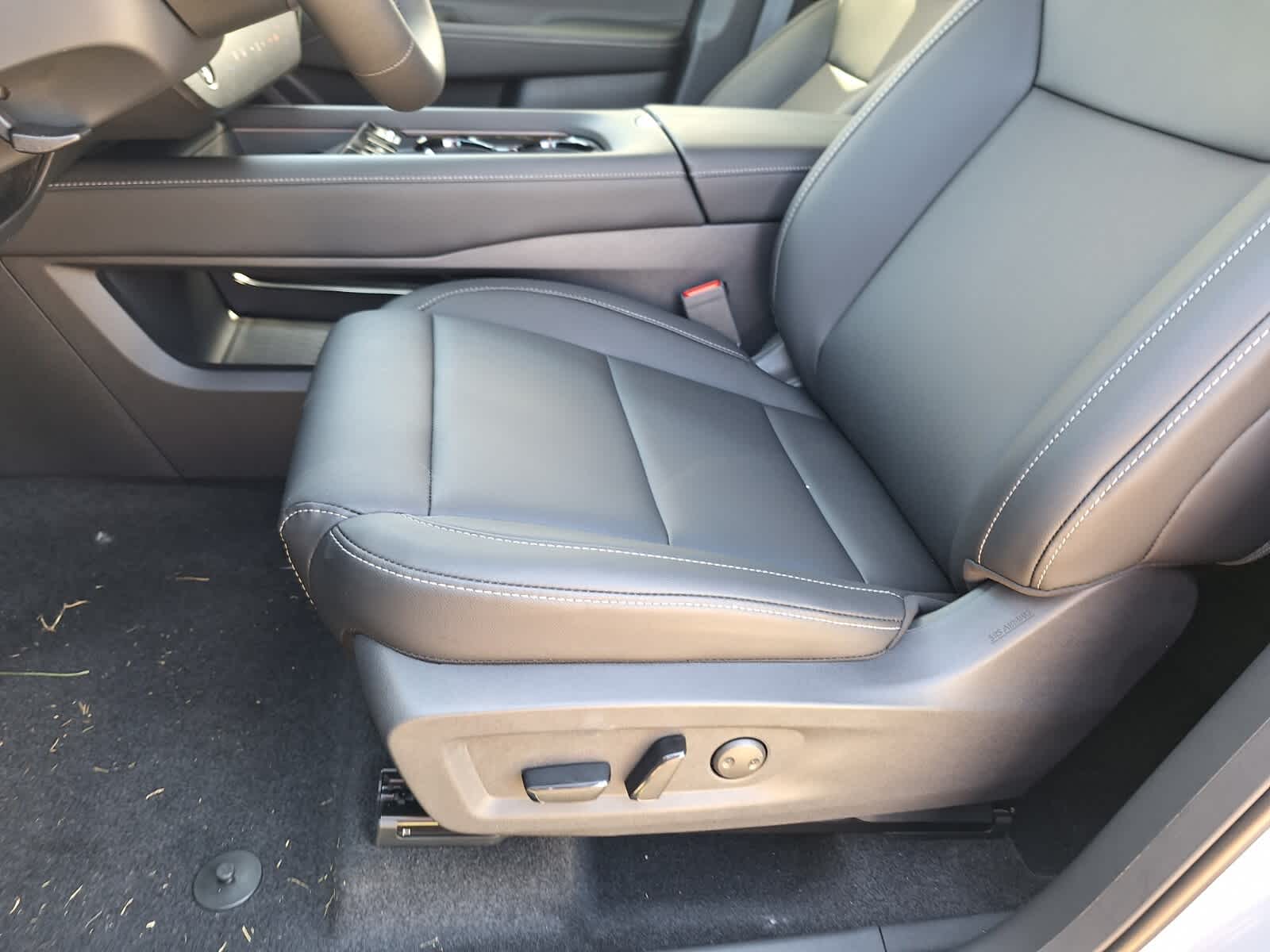 2025 Nissan Murano SL photo 10