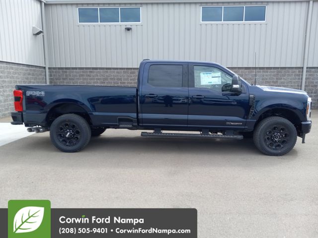 2025 Ford F-250 Lariat photo 2