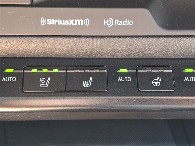 2019 Lexus UX 250h photo 22