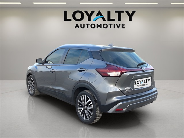 2021 Nissan Kicks SV photo 3