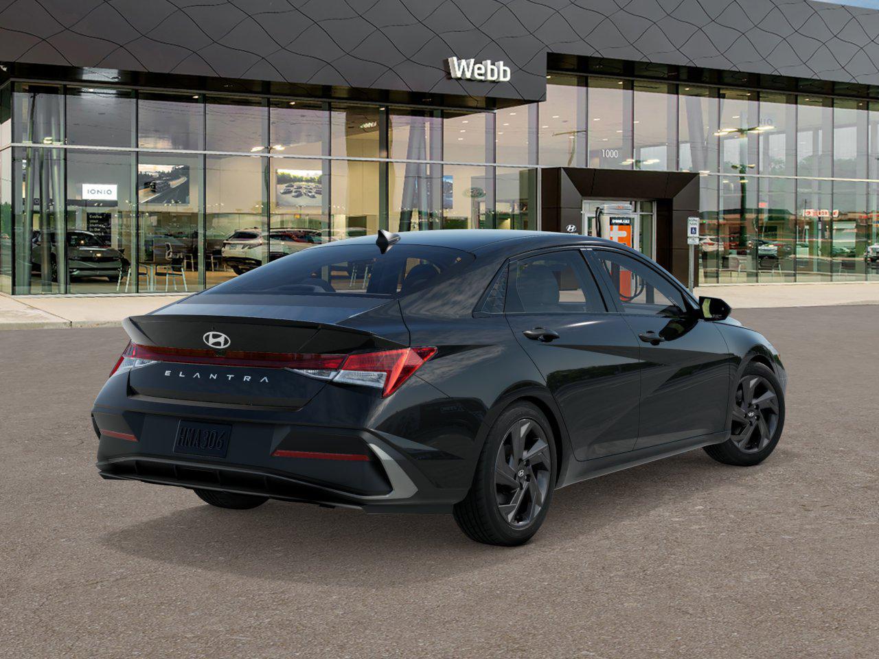 2026 Hyundai Elantra SEL Sport photo 3