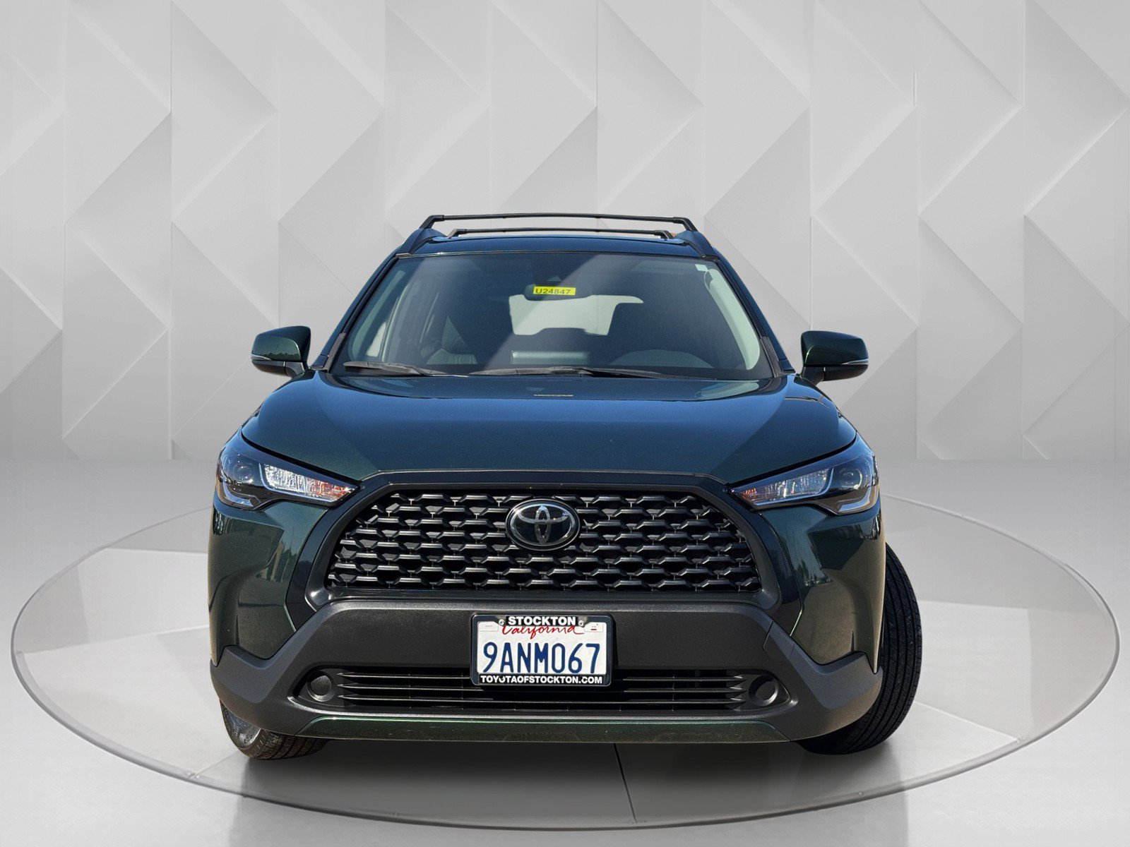 2022 Toyota Corolla Cross LE photo 4