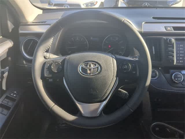 2017 Toyota RAV4 XLE photo 14