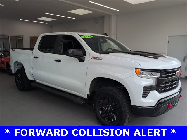 2024 Chevrolet Silverado 1500 LT Trail Boss photo 2