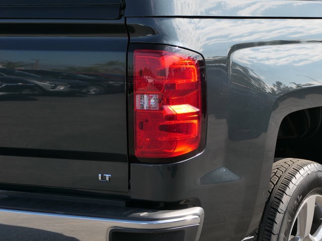 2018 Chevrolet Silverado LT photo 3