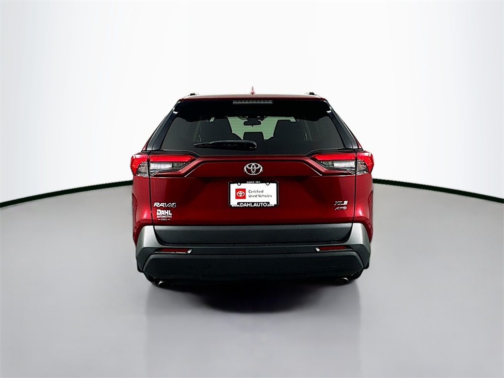 2020 Toyota RAV4 XLE photo 10