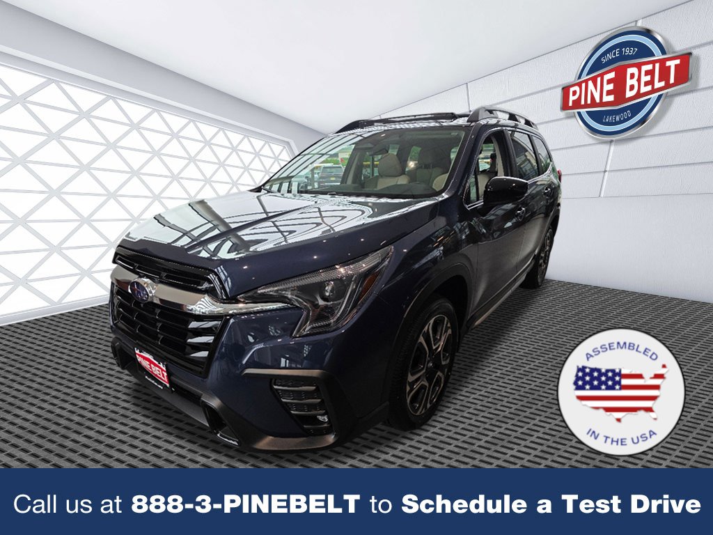 2025 Subaru Ascent Limited's photo