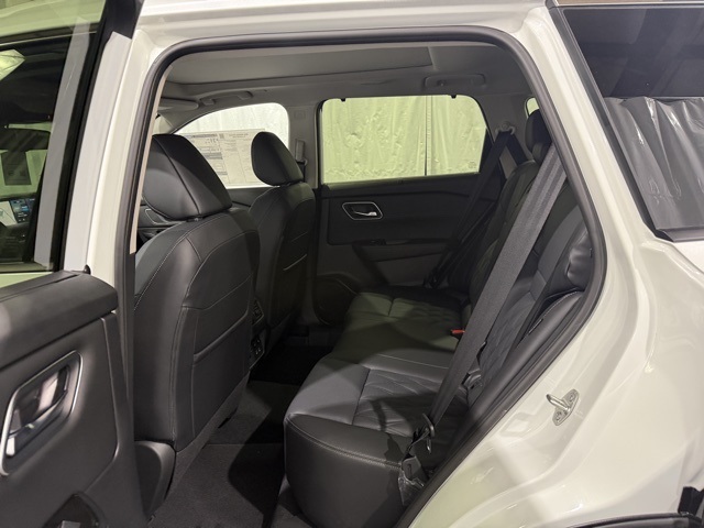 2026 Nissan Rogue Platinum photo 6