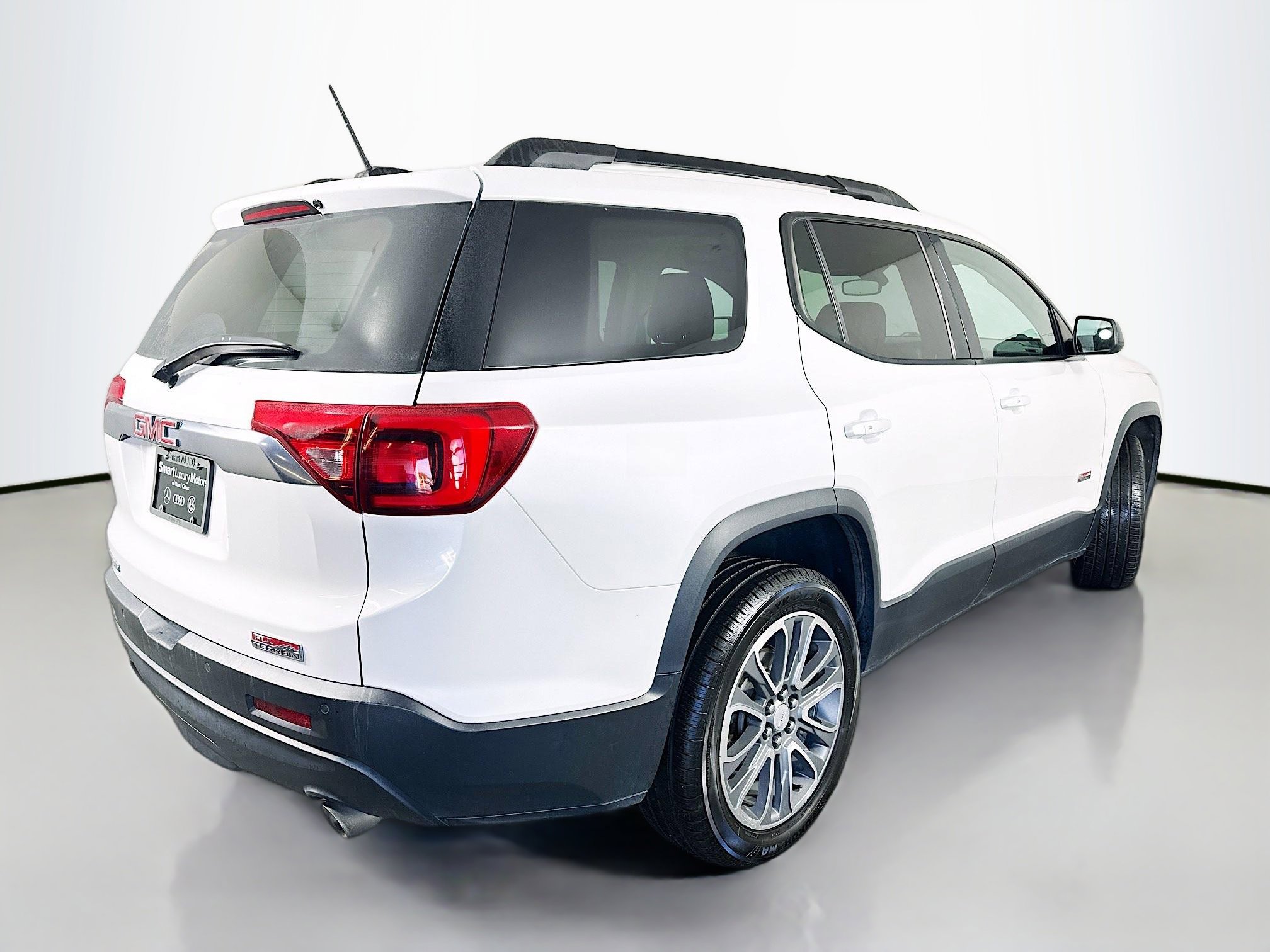 2017 Gmc Acadia SLT photo 7