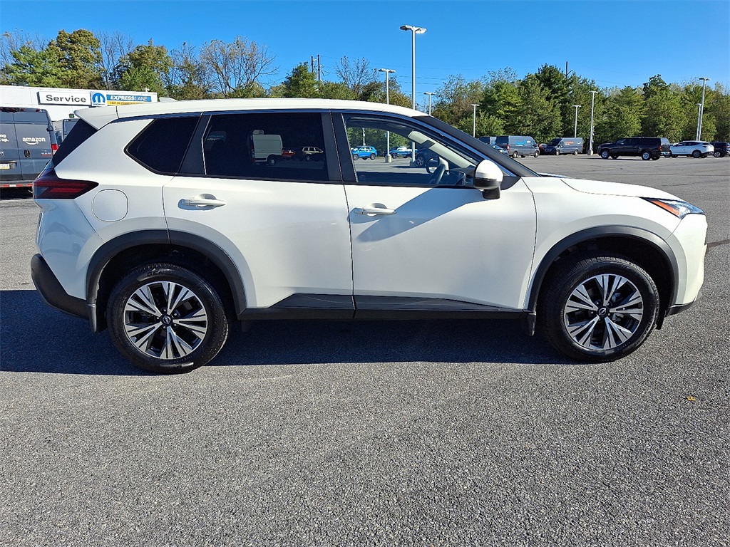 2023 Nissan Rogue SV photo 8