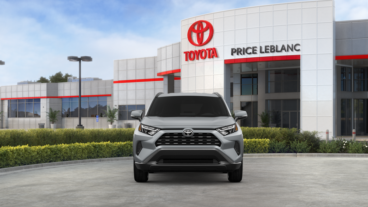 2025 Toyota RAV4 XLE photo 10