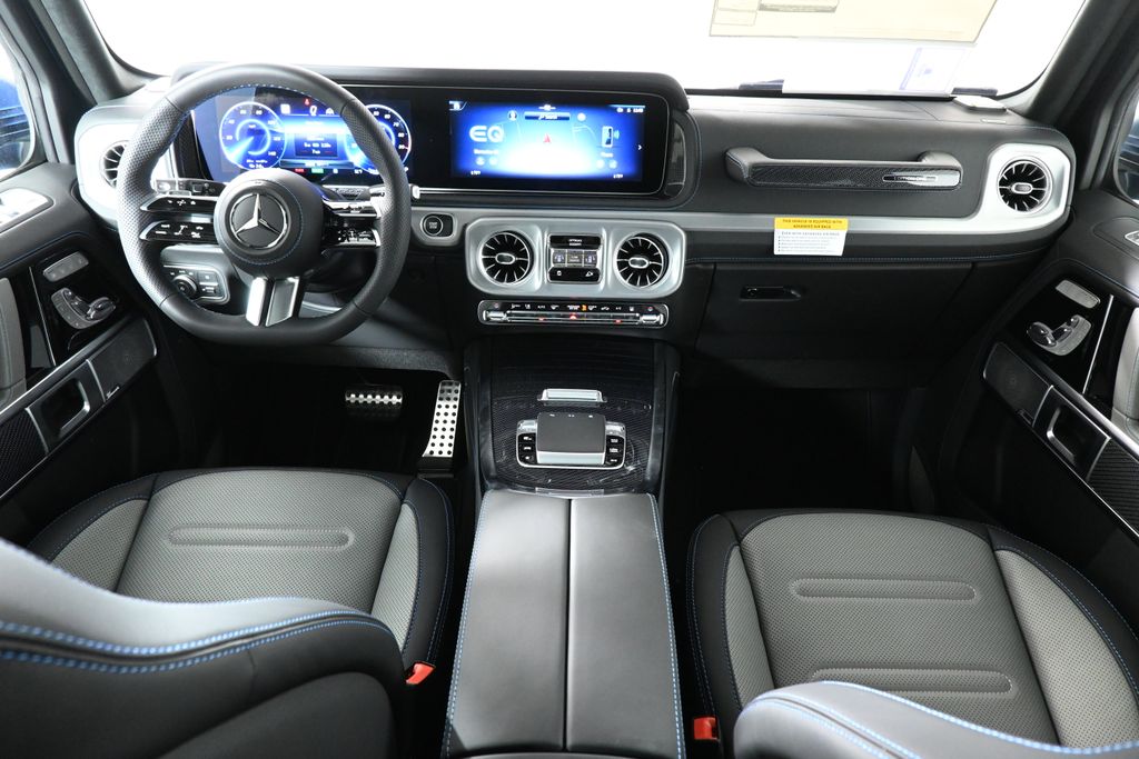 2025 Mercedes Benz G photo 4