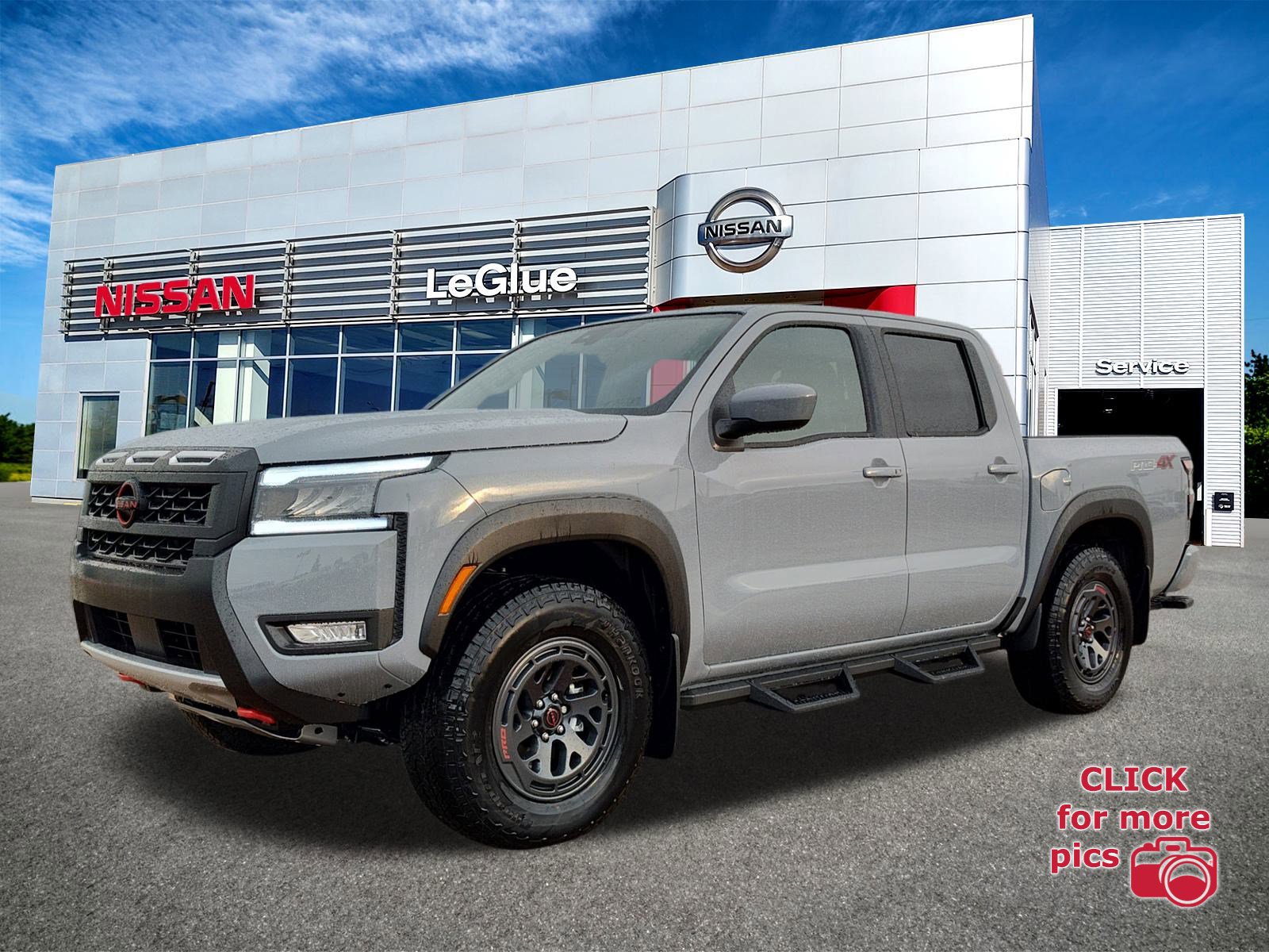 2026 Nissan Frontier PRO-4X's photo