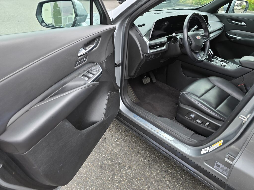 2024 Cadillac XT4 Premium Luxury photo 18