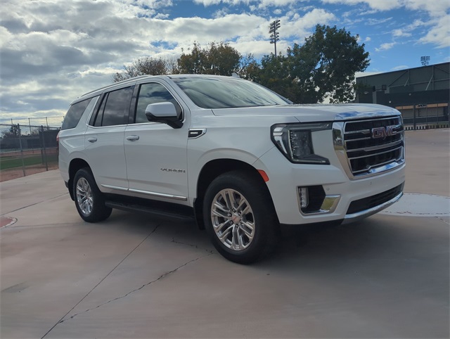 2023 GMC Yukon SLT's photo