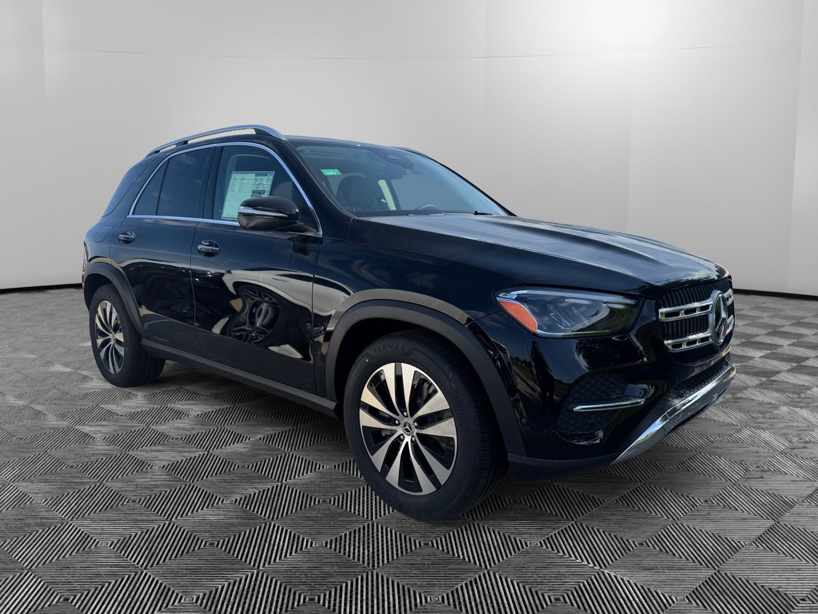 2026 Mercedes-Benz GLE GLE450E's photo