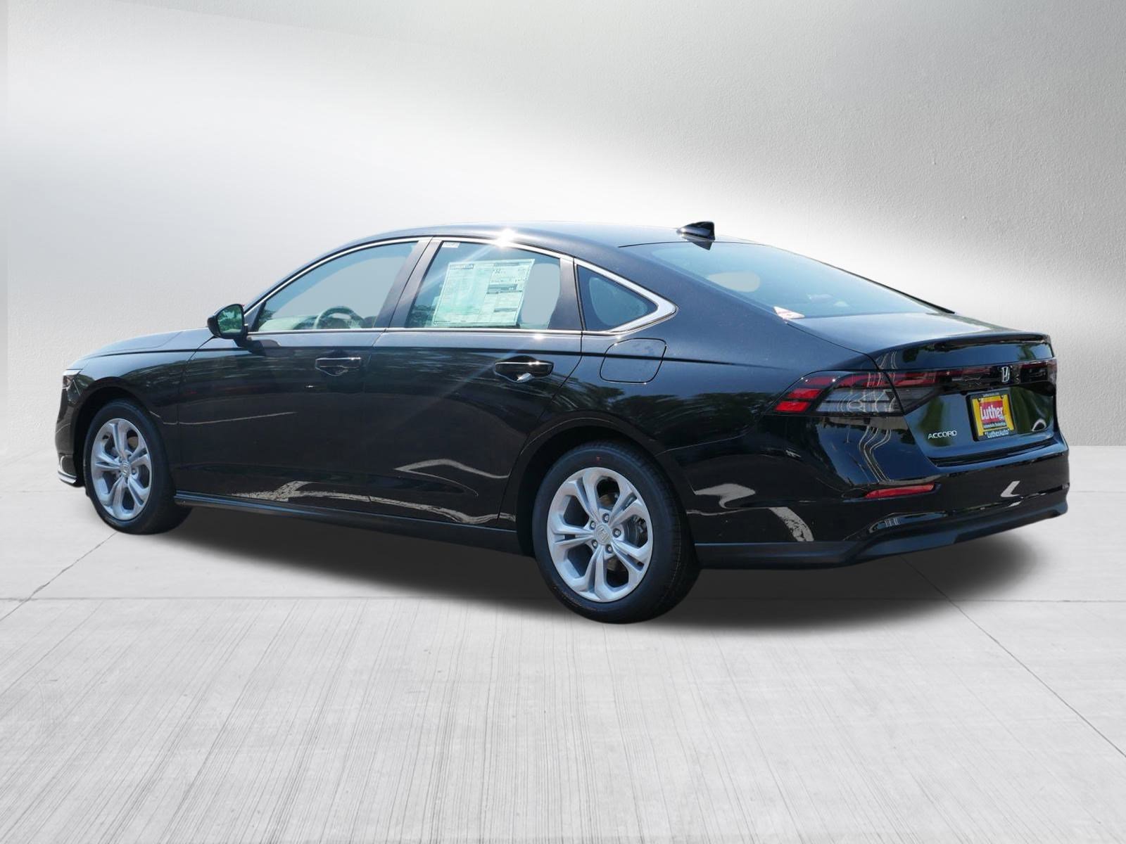 2025 Honda Accord LX photo 5