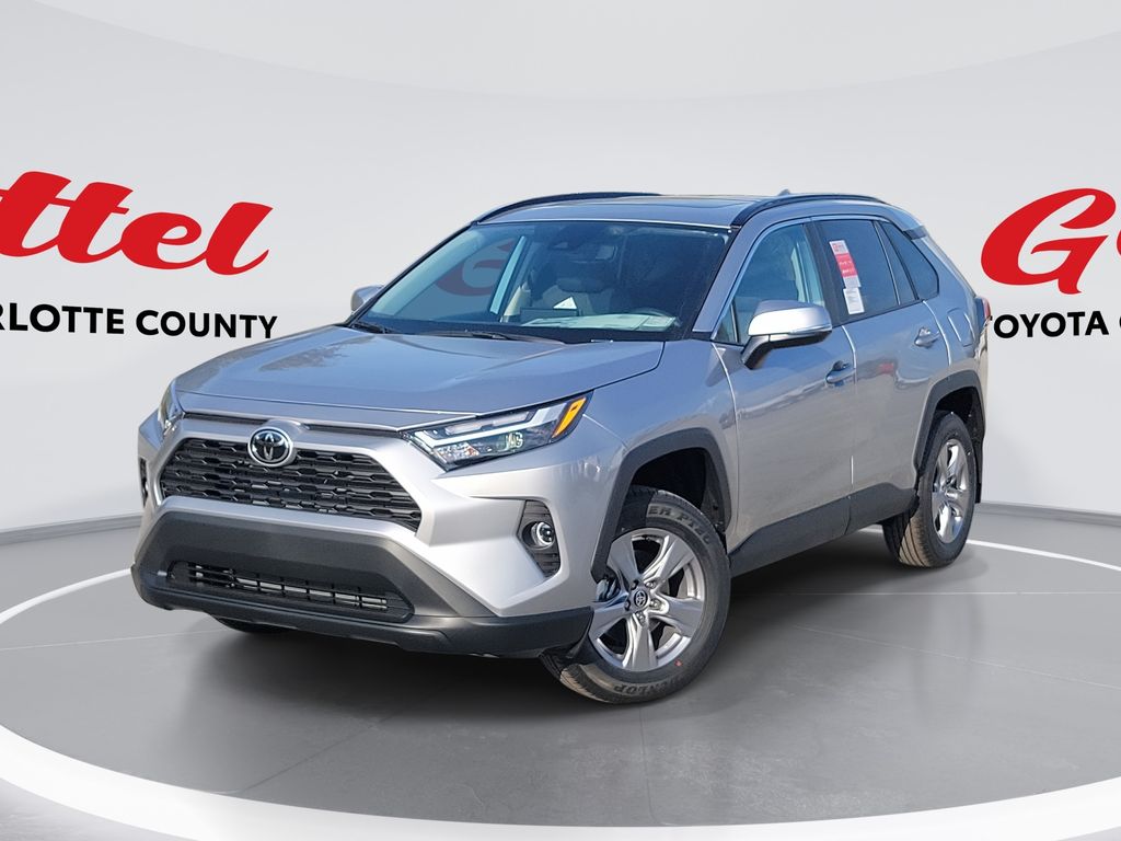 2025 Toyota RAV4 XLE's photo