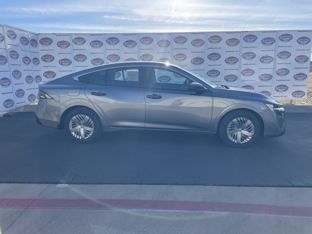 2026 Nissan Sentra S's photo