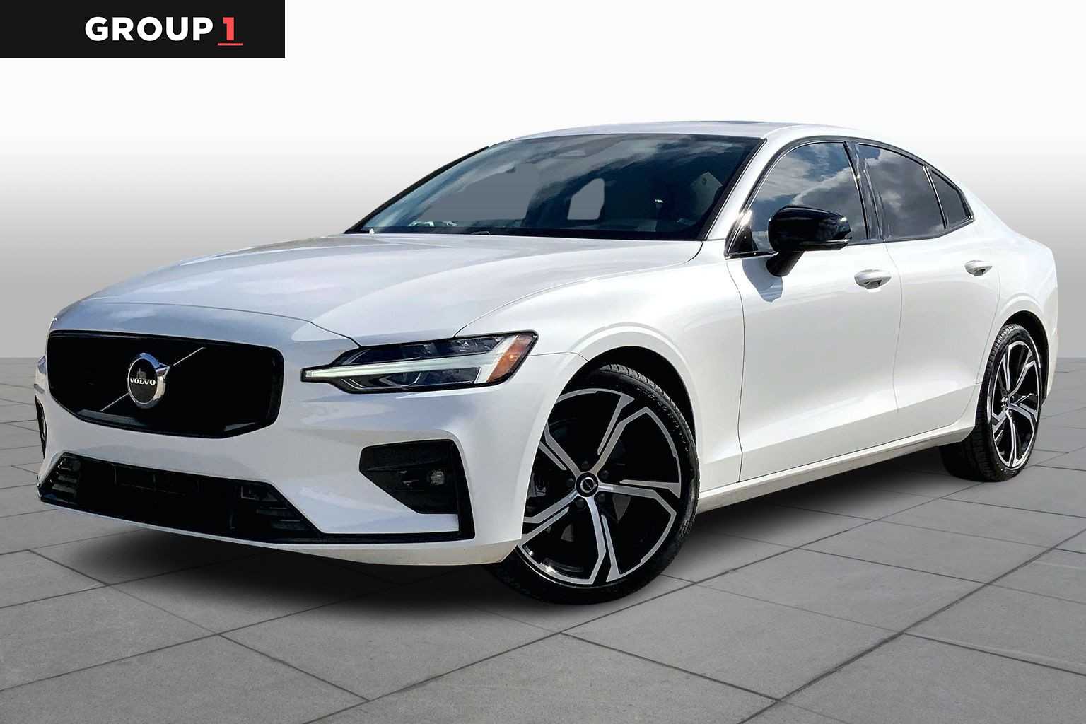 2024 Volvo S60 Core's photo