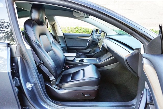Used 2022 Gray Tesla Long Range image 11