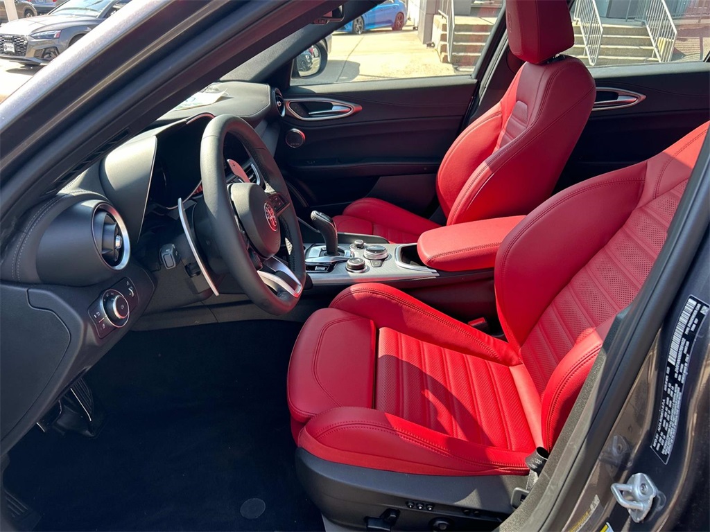 2025 Alfa Romeo Giulia SPRINT photo 20
