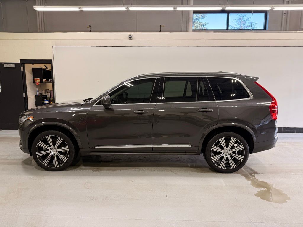 Used 2024 Volvo XC90 Plus with VIN YV4062PE8R1157310 for sale in Golden Valley, Minnesota