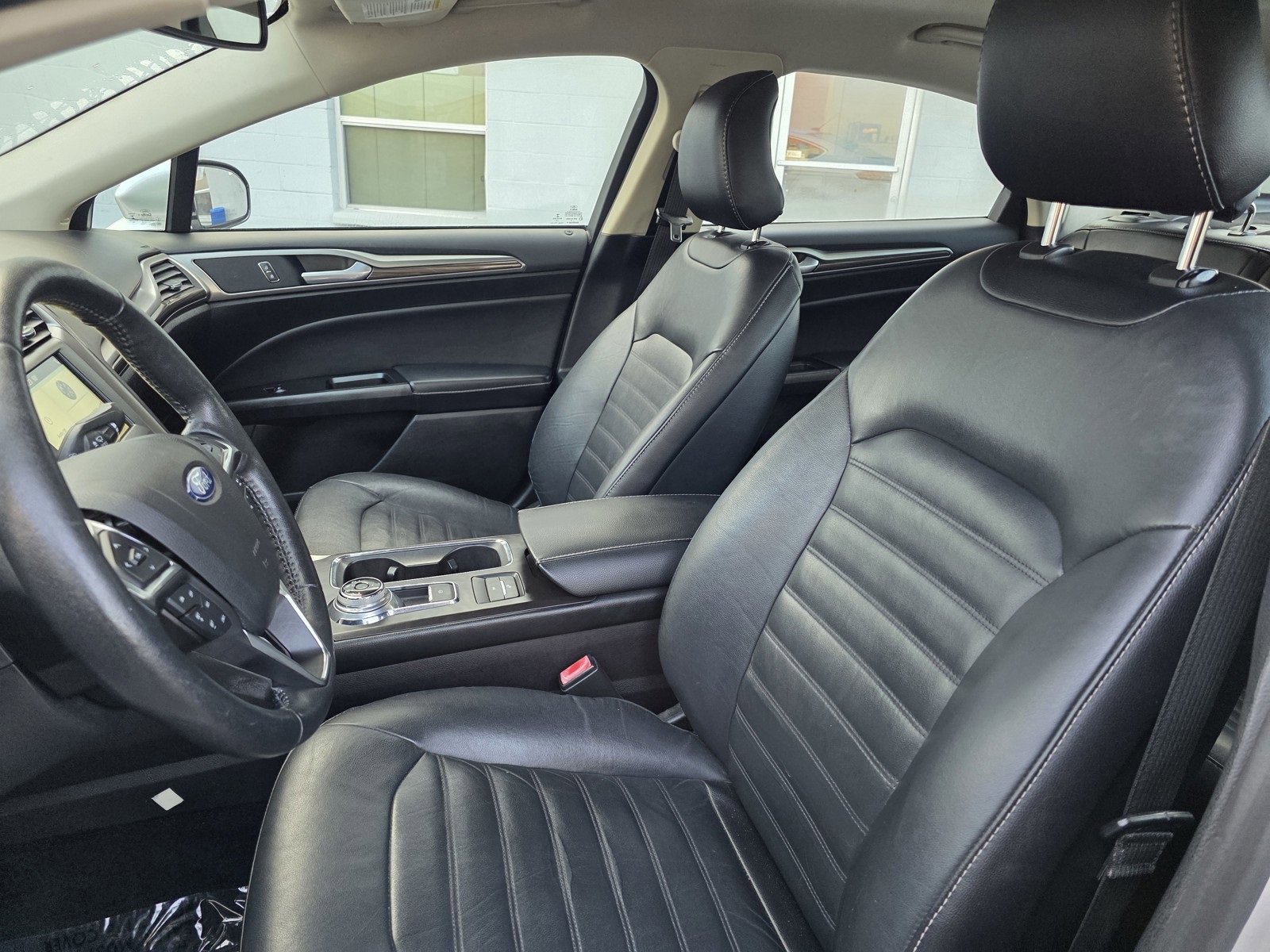 2017 Ford Fusion Energi SE photo 23