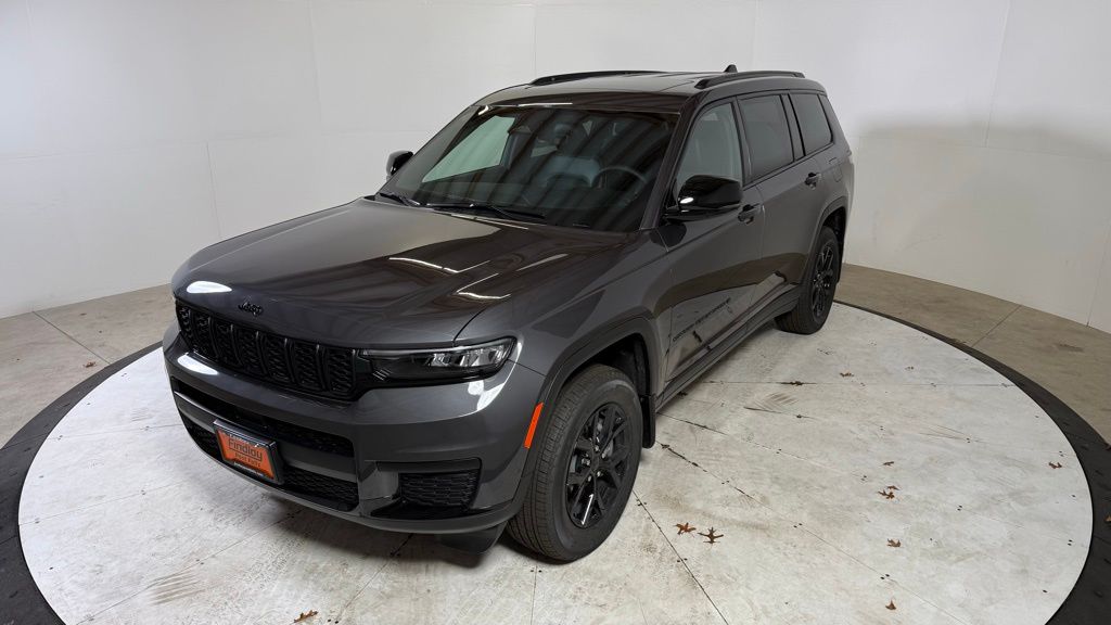2025 Jeep Grand Cherokee Altitude X photo 3