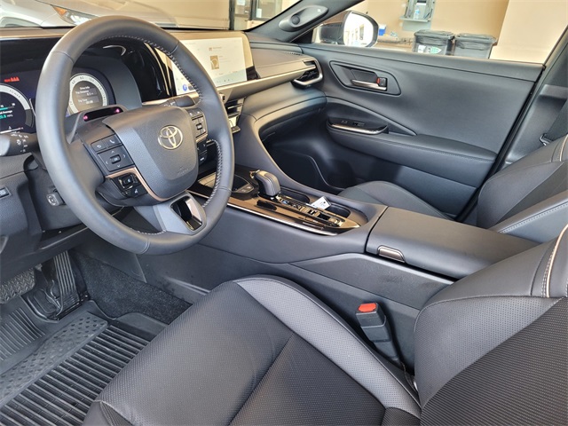 2025 Toyota Crown Platinum photo 12