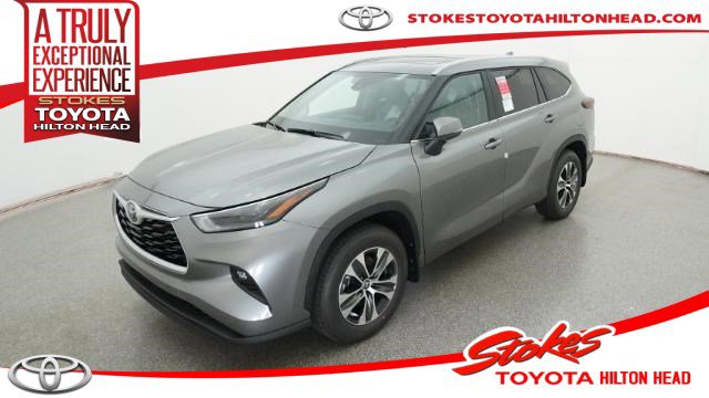 2026 Toyota Highlander XLE's photo