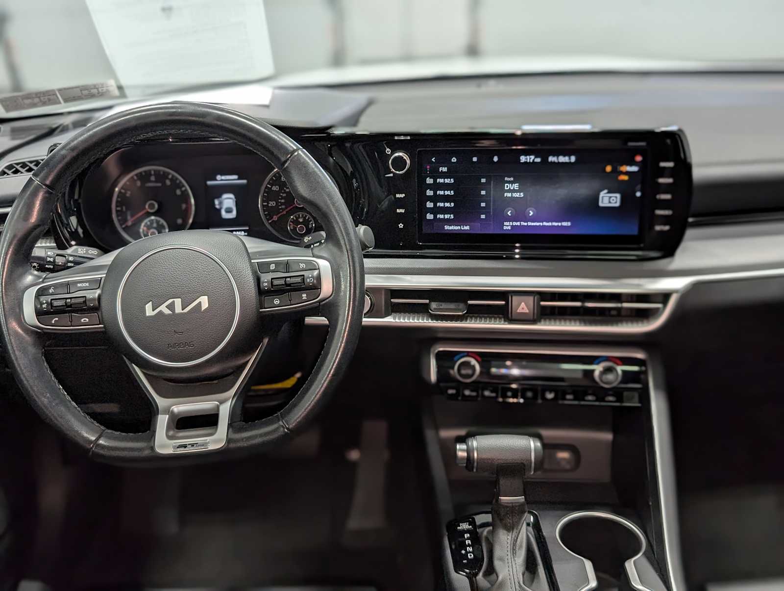 2024 Kia K5 GT-Line photo 4