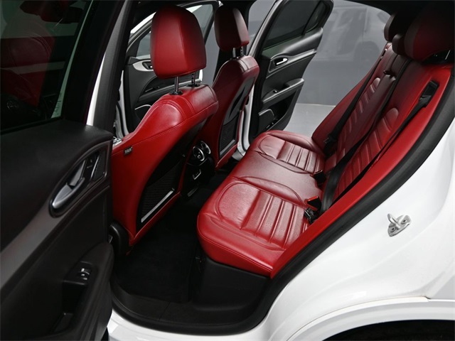 2022 Alfa Romeo Stelvio Ti Sport photo 6