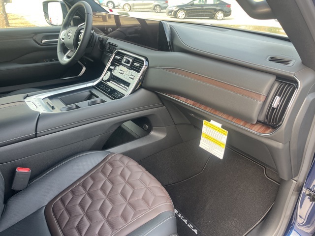 2025 Nissan Armada Platinum Reserve photo 20