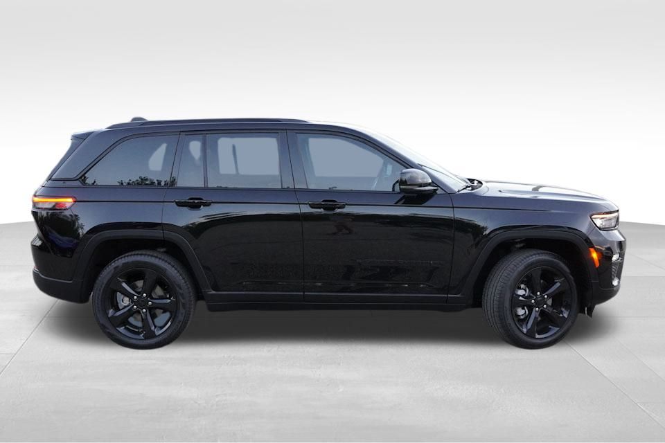 2025 Jeep Grand Cherokee Limited Black photo 3