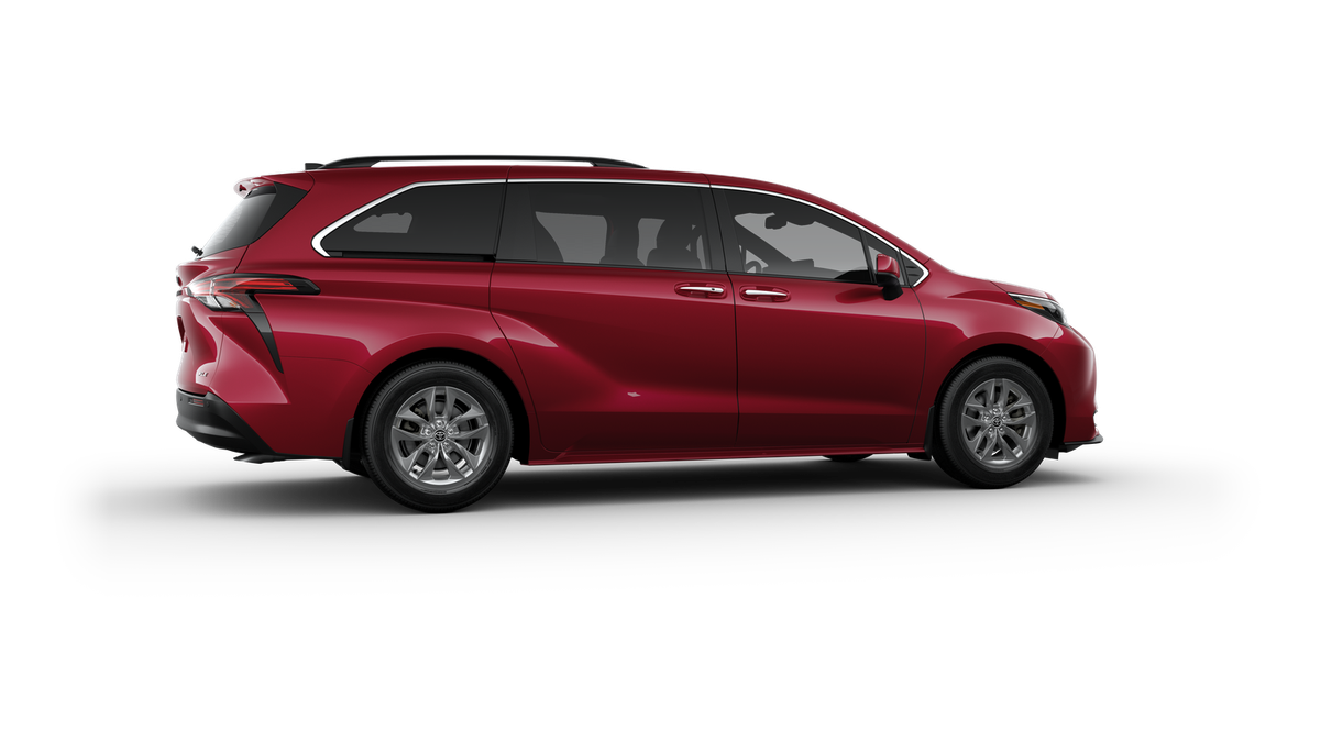 2025 Toyota Sienna XLE photo 11