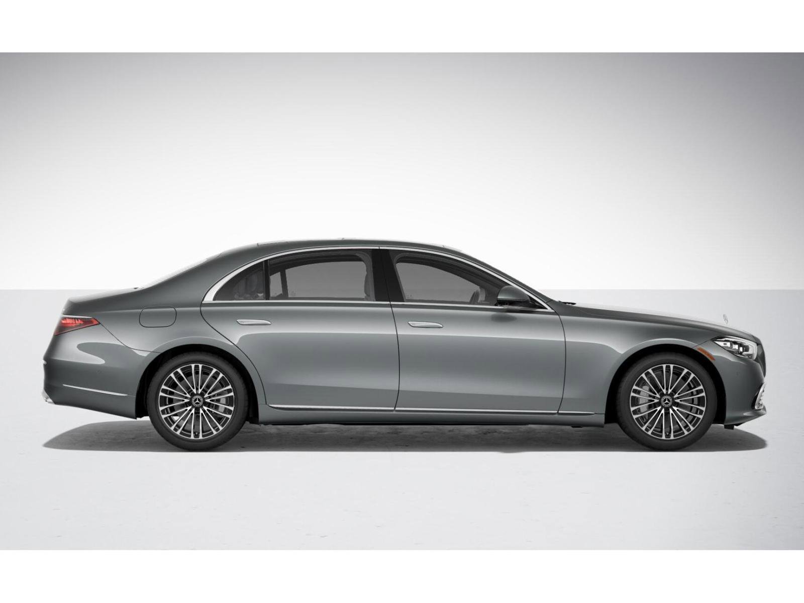 2025 Mercedes Benz S 580 4MATIC photo 2