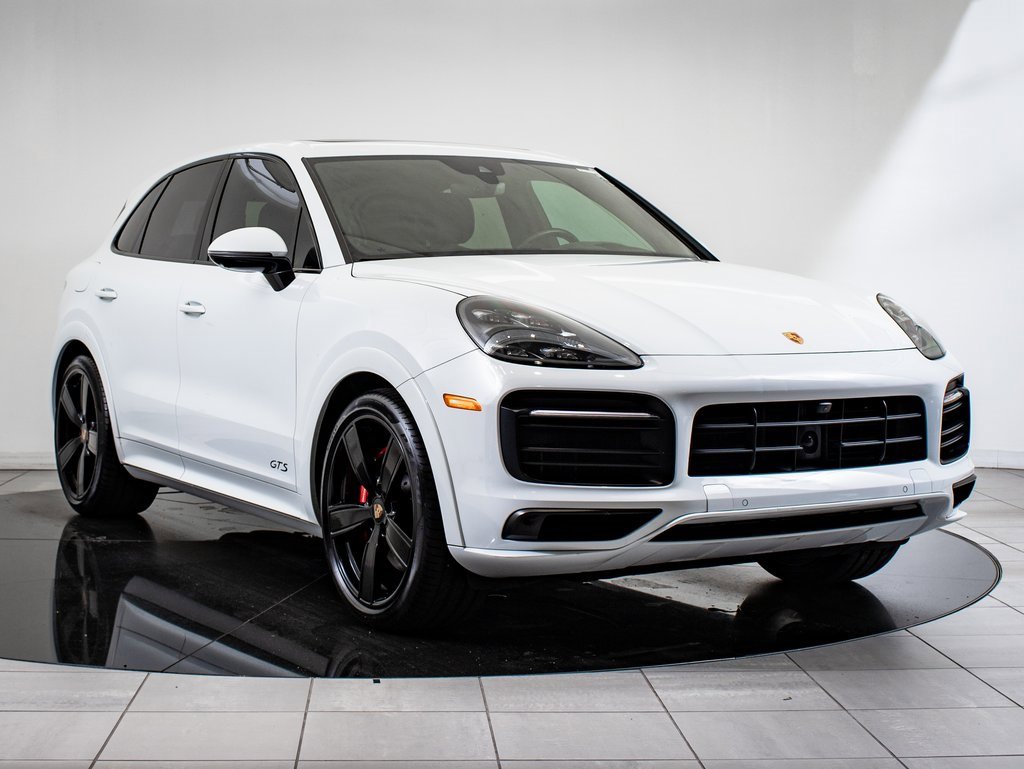 2022 Porsche Cayenne GTS photo 10