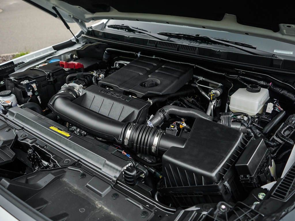 2025 Nissan Frontier PRO-4X photo 6