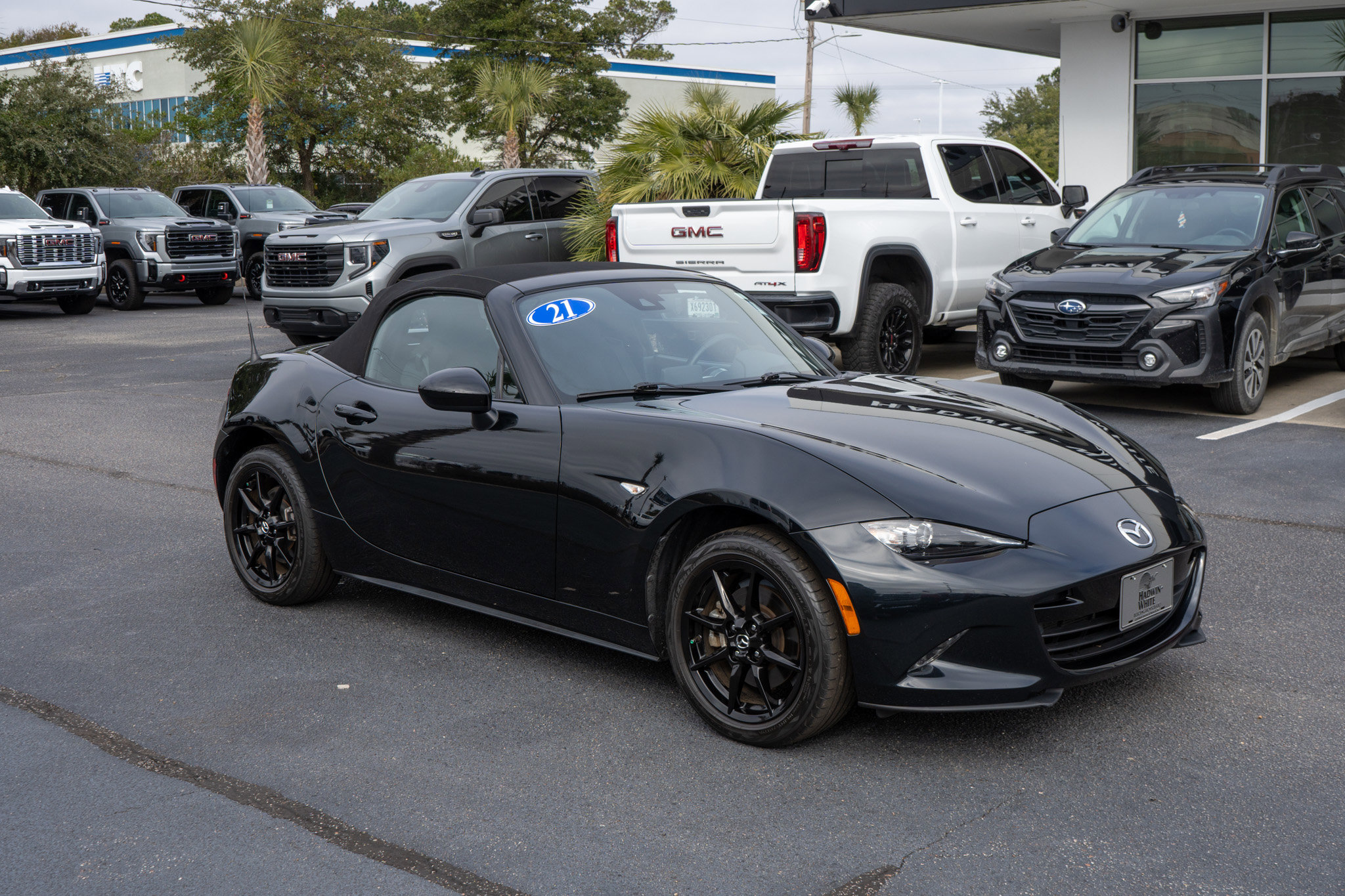 2021 Mazda MX-5 Miata Sport's photo