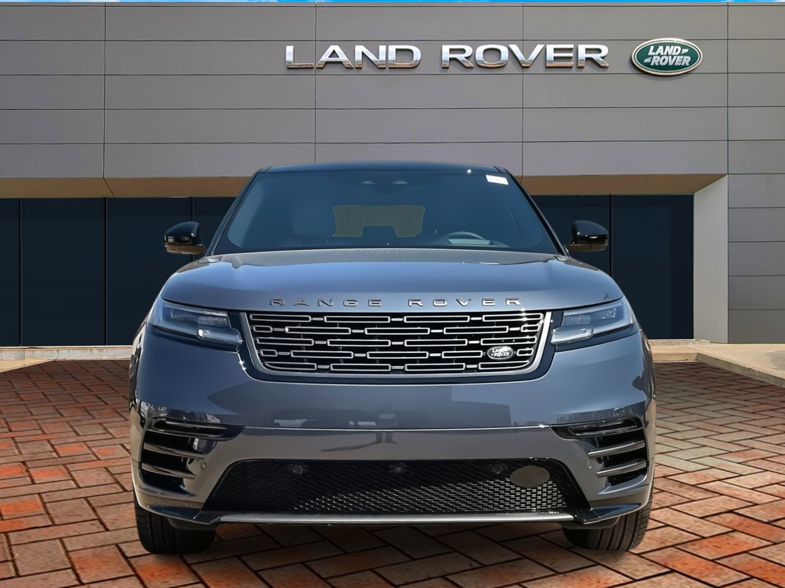 2026 Land Rover Range Rover Velar SE photo 2