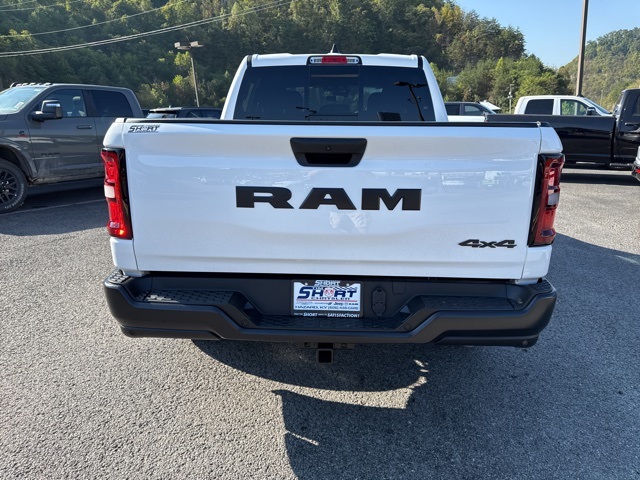 2025 Ram 1500 Tradesman photo 3