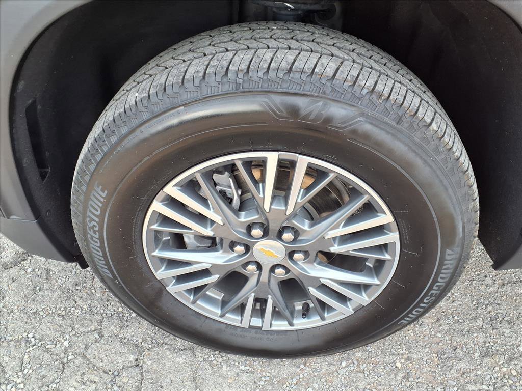 2025 Chevrolet Traverse photo 4