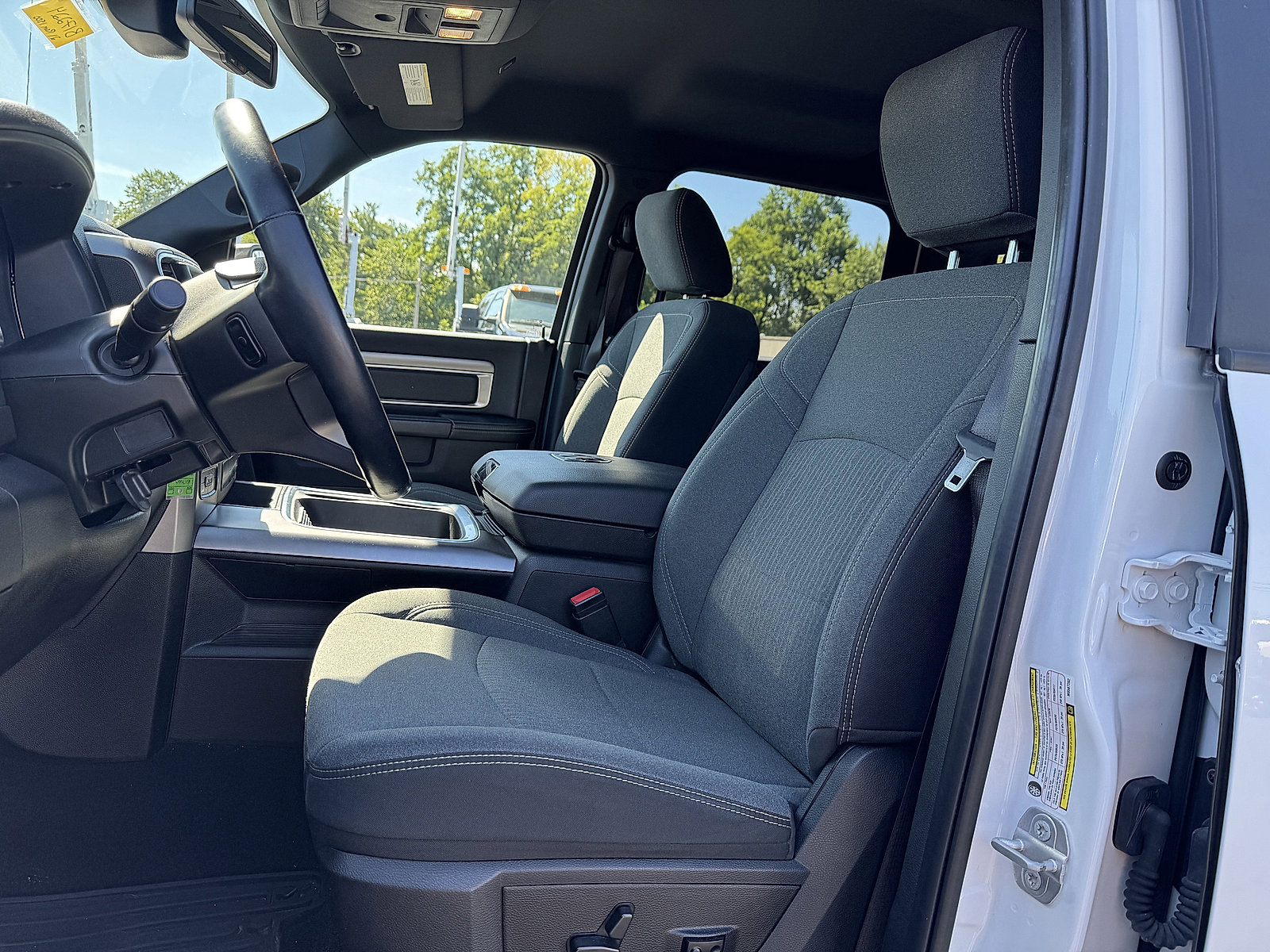 2021 Ram 1500 Classic Warlock photo 6
