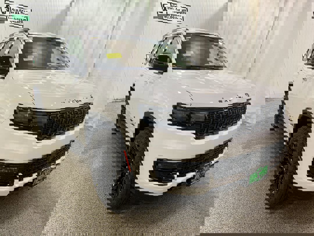 2025 Jeep Wagoneer Series II's photo