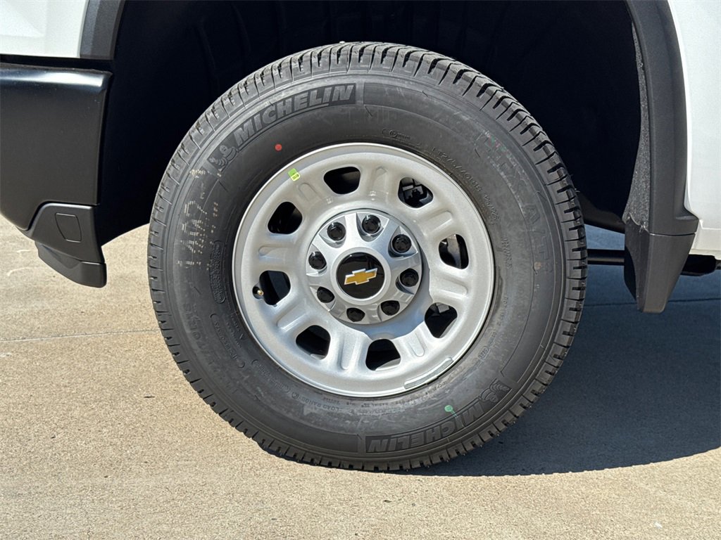 2026 Chevrolet Silverado 2500HD Work Truck photo 4