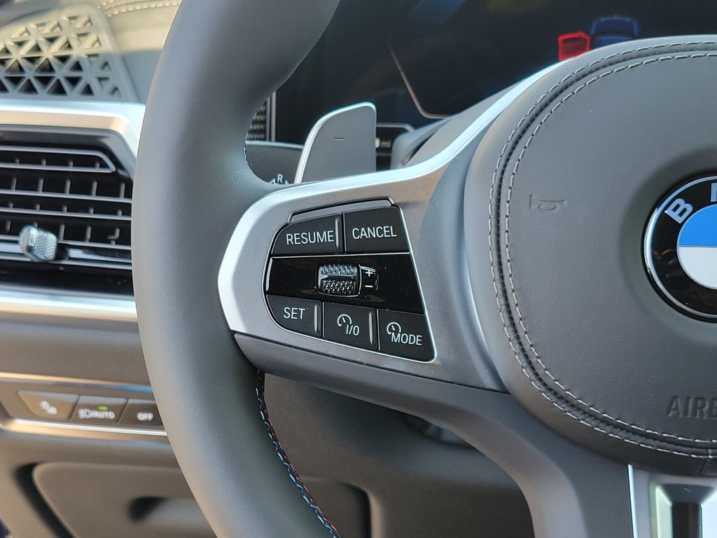 2026 Bmw X7 M60i photo 32