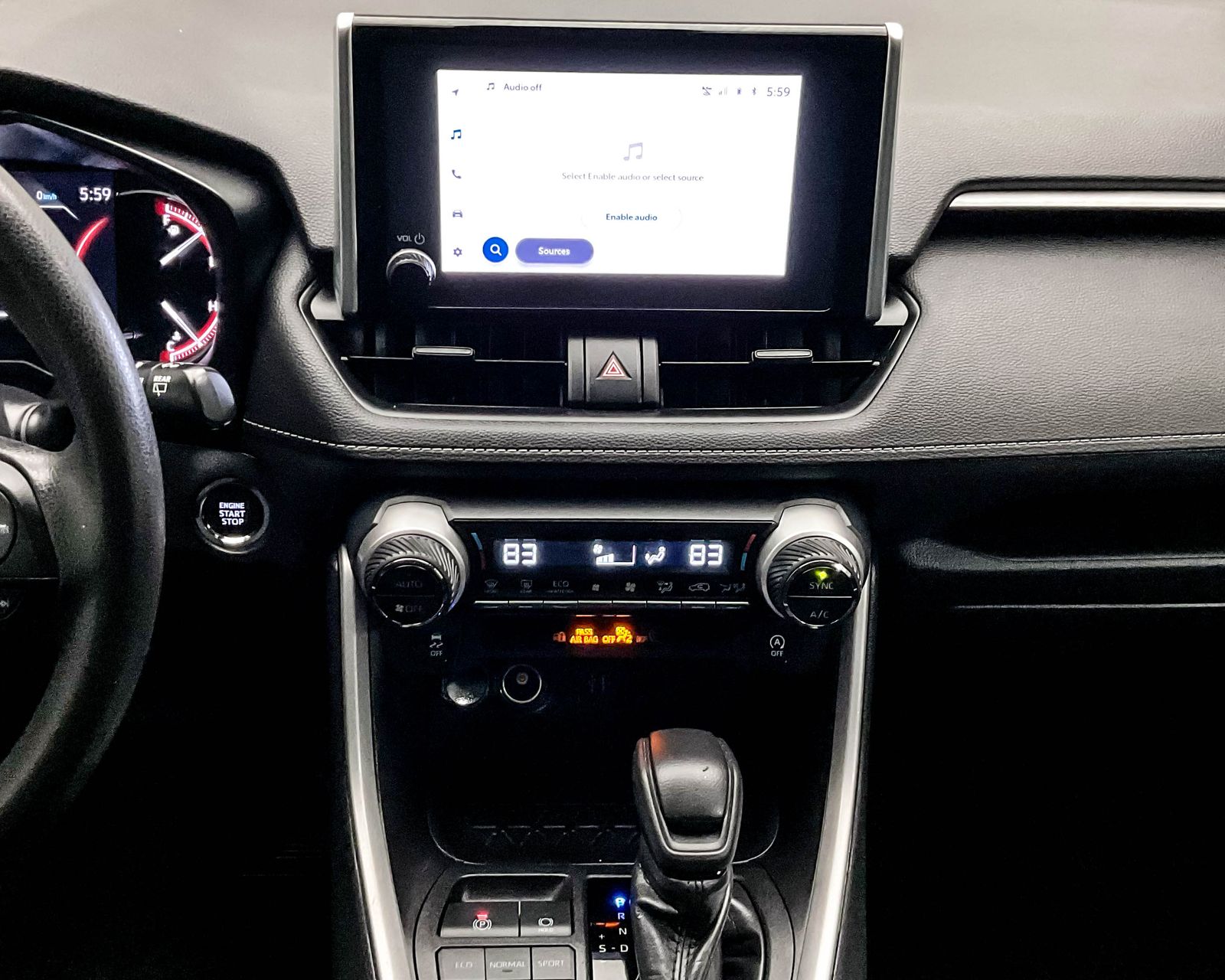 2024 Toyota RAV4 XLE photo 13