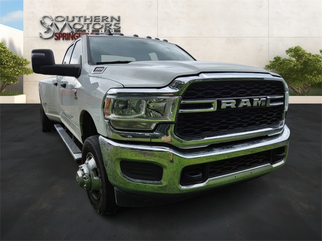 2023 Ram 3500 Tradesman photo 2